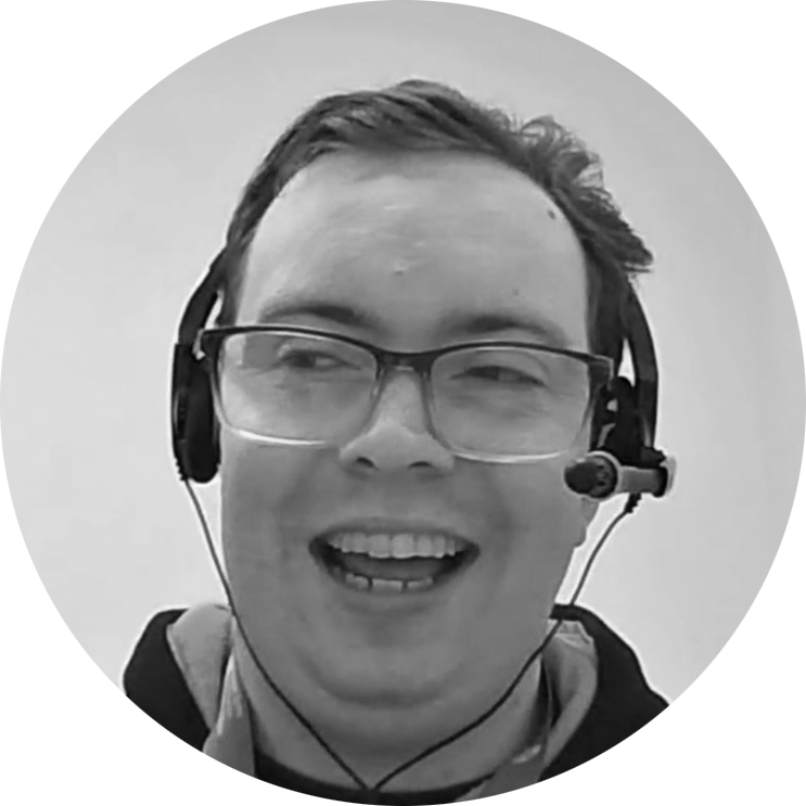 Ewan Richards bw circle